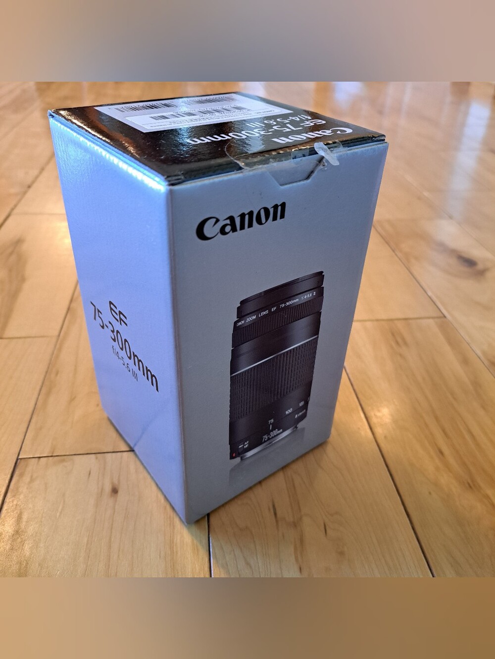 Canon EF 75-300mm f/4-5.6 III Zoom Lens w/ Box!  LIKE NEW!